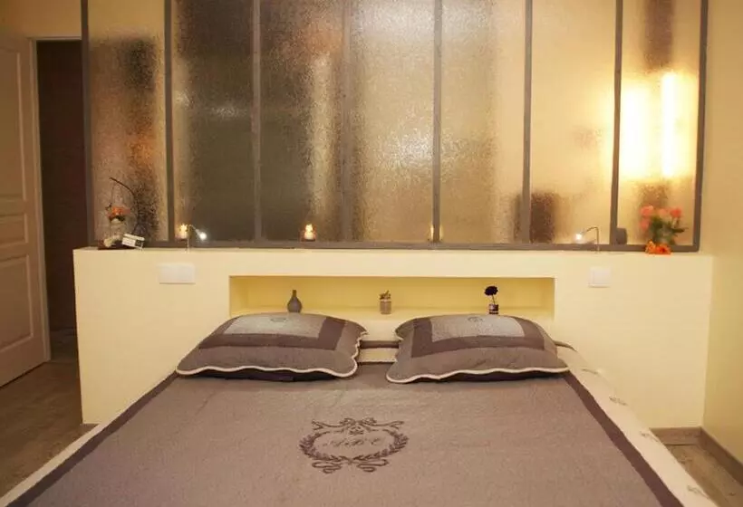 Hotelli ô Délices De La Monnerie