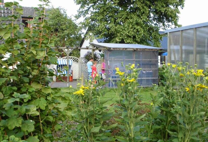 Отель Ferienhof Jens Ferienwohnung 11 Ostseefjord