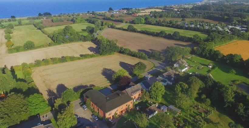 Отель Ferienhof Jens Ferienwohnung 11 Ostseefjord