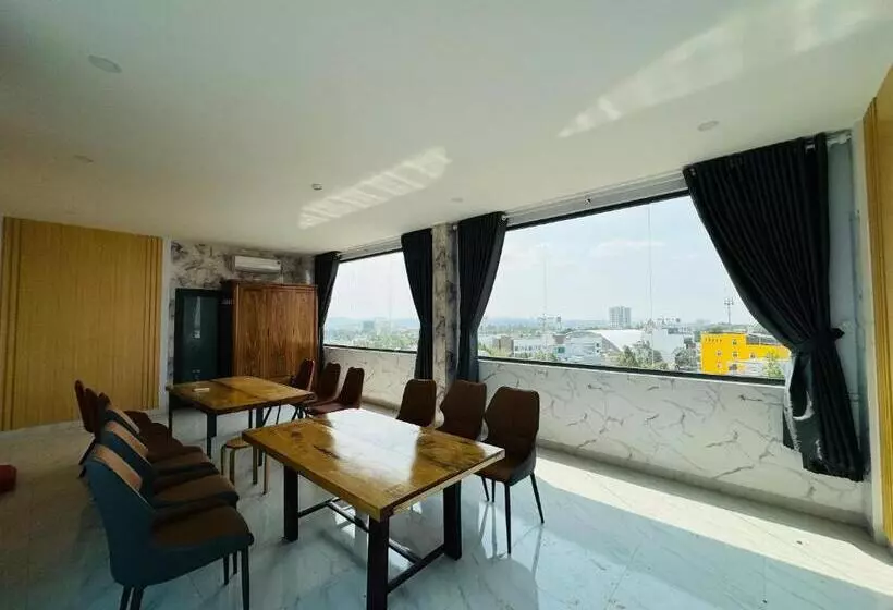 هتل Khách Sạn Metro Ban Mê