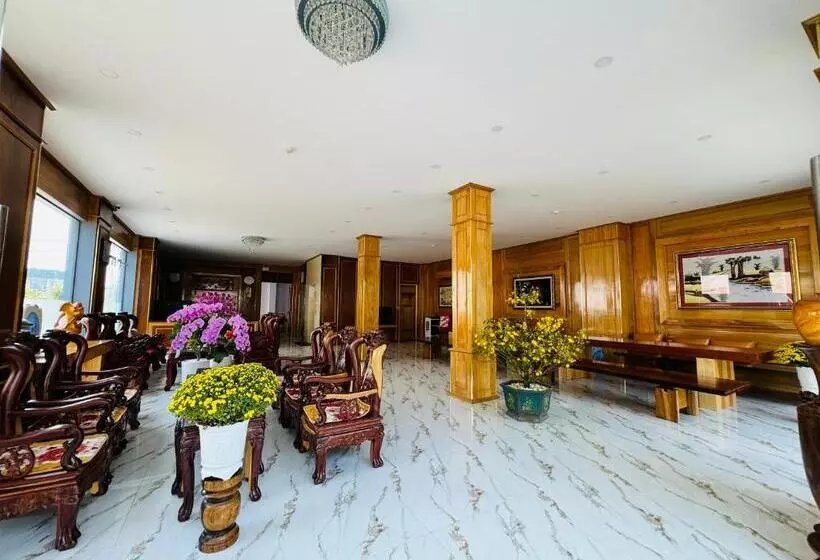 هتل Khách Sạn Metro Ban Mê