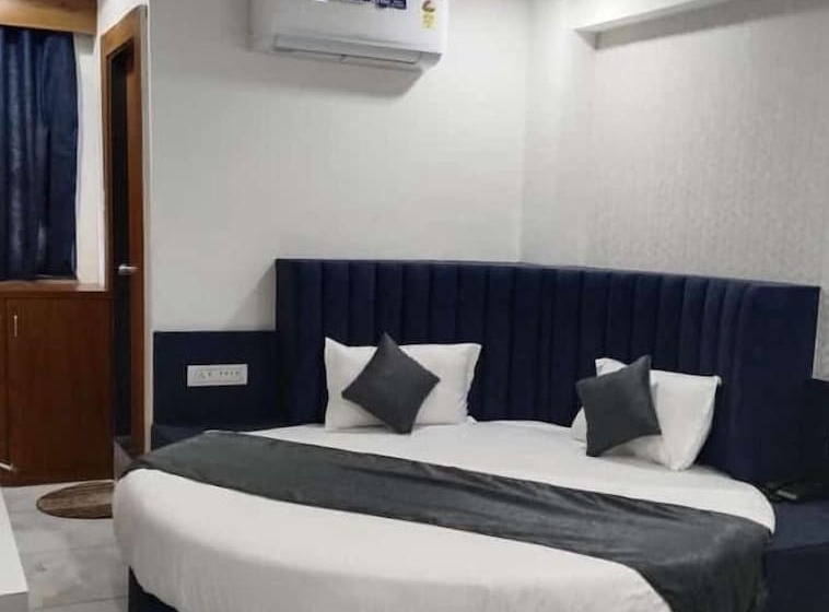 هتل Metro, Vadodara