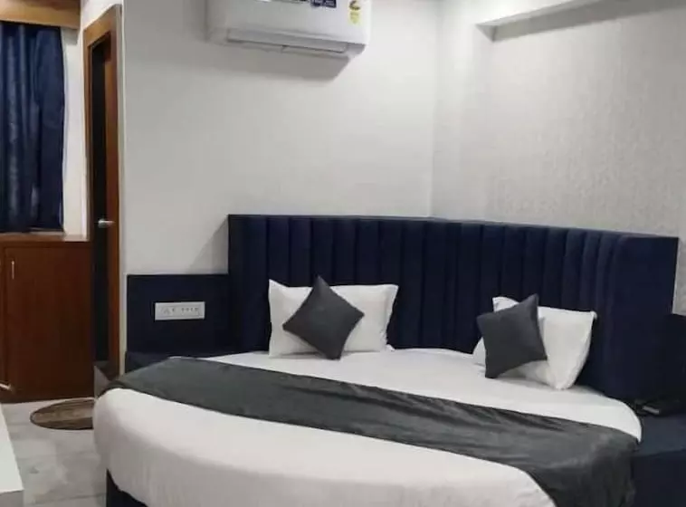 ホテル Metro, Vadodara