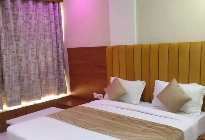 ホテル Metro, Vadodara