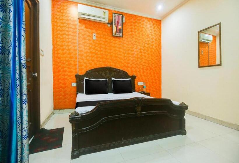 Hotel Midcity Guest House