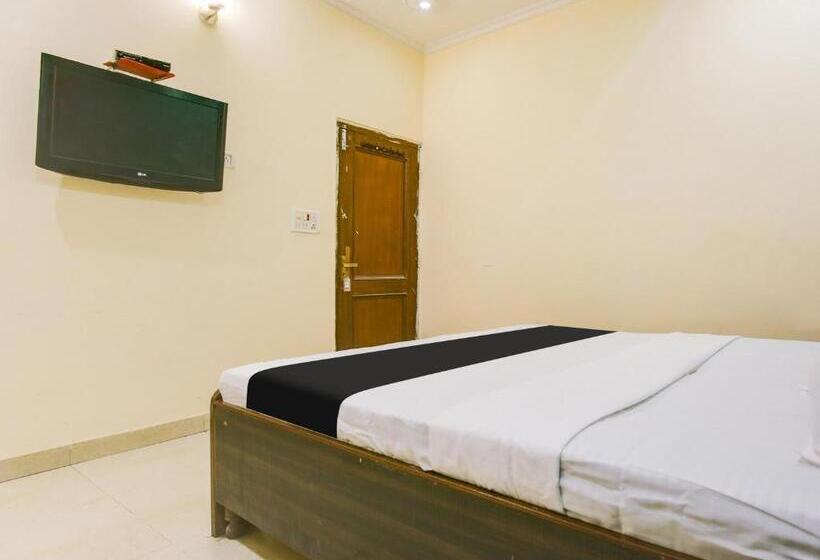 Hotel Midcity Guest House