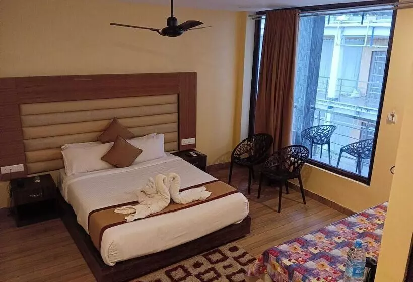 Hotelli Royal Villa Beach Resort