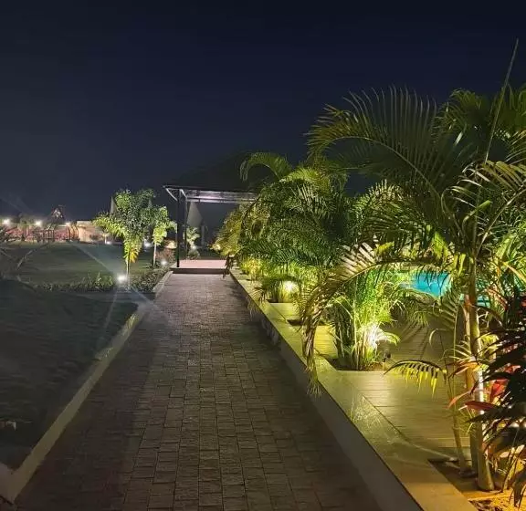 ホテル Vindhyachal Resort