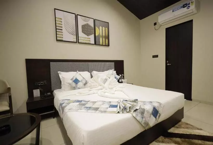 ホテル Vindhyachal Resort