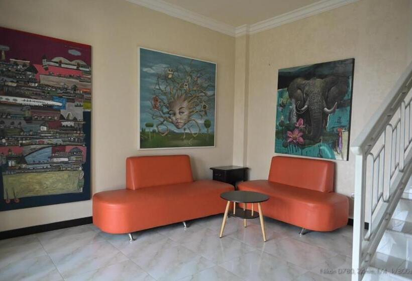 Pensionat D&d Bellevue Guest House