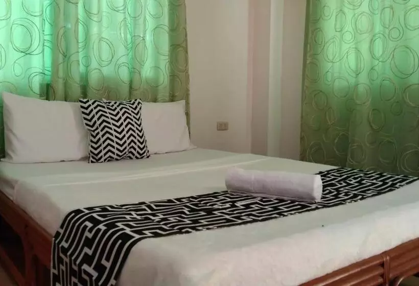 پانسیون Hmc Guesthouse  Malapascua Island Air Conditioned Room #1
