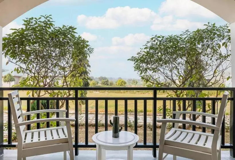 リゾートホテル Sterling Rewild Sariska