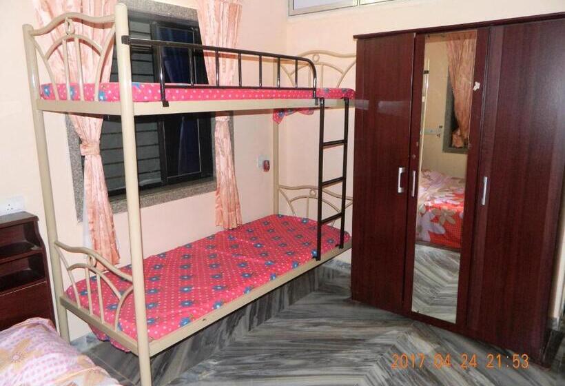 ベッドアンドブレックファースト Govindaashram