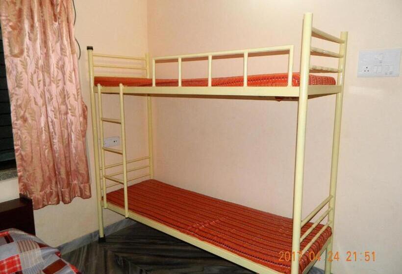 ベッドアンドブレックファースト Govindaashram