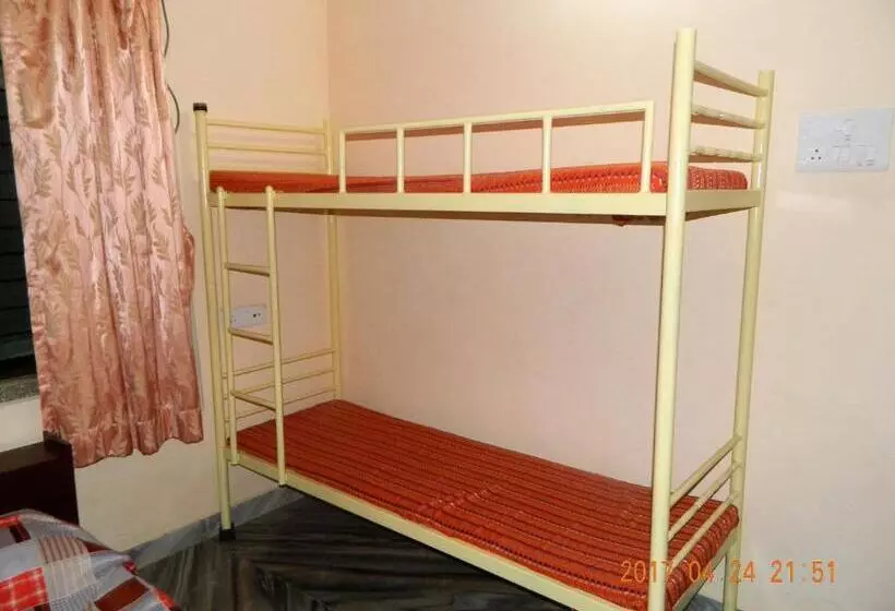 Bed and Breakfast Govindaashram
