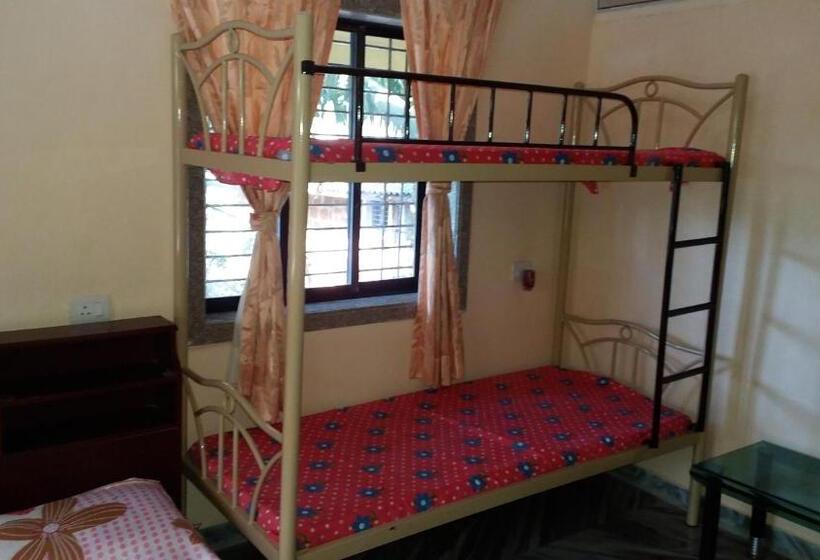 ベッドアンドブレックファースト Govindaashram