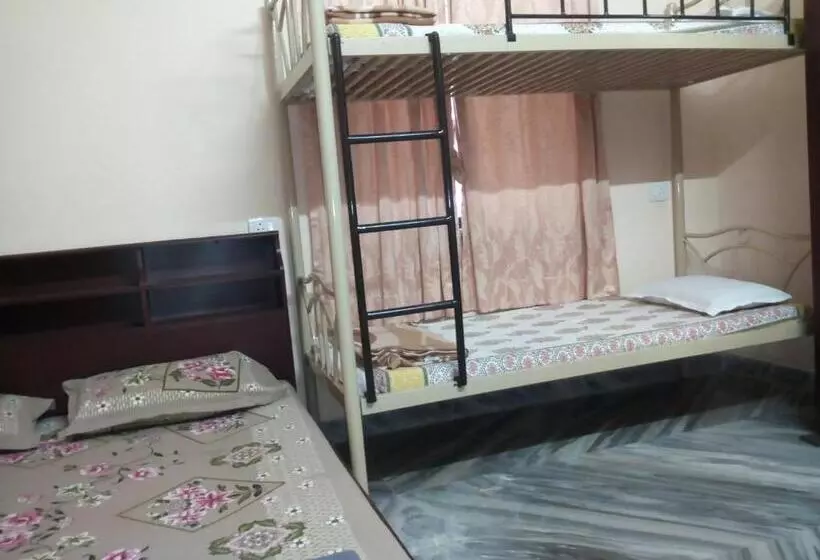 Bed and Breakfast Govindaashram