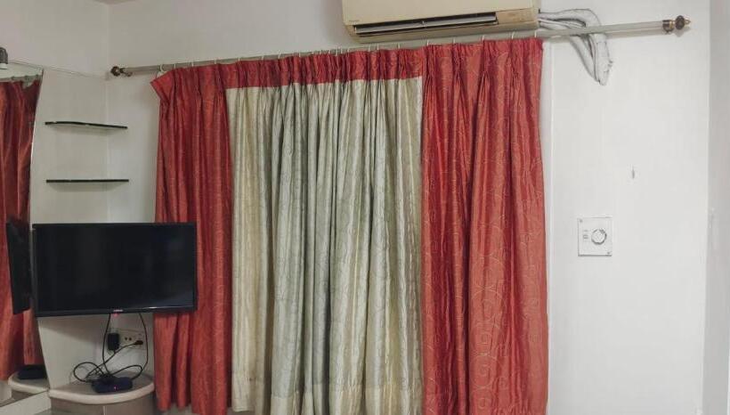 Bed and Breakfast P N A Apartments