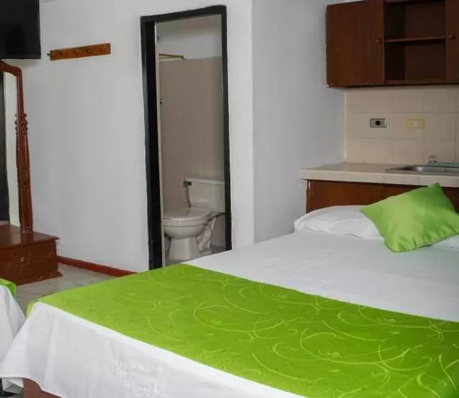 هتل Hospedaje Oasis Central