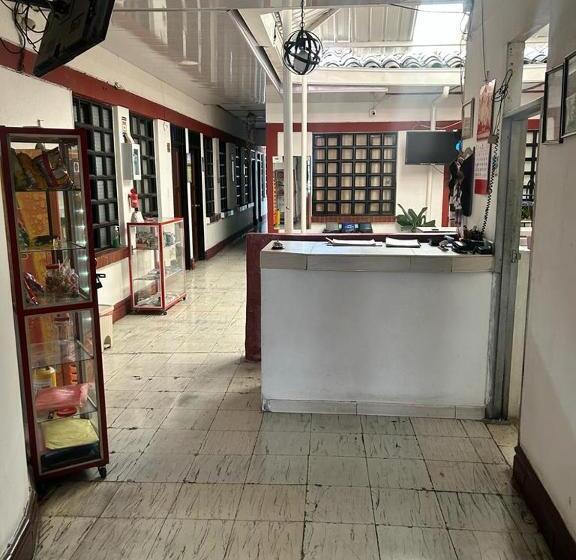 Hotel Hospedaje Oasis Central