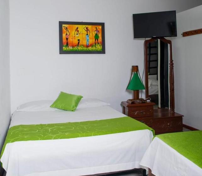 Hotel Hospedaje Oasis Central