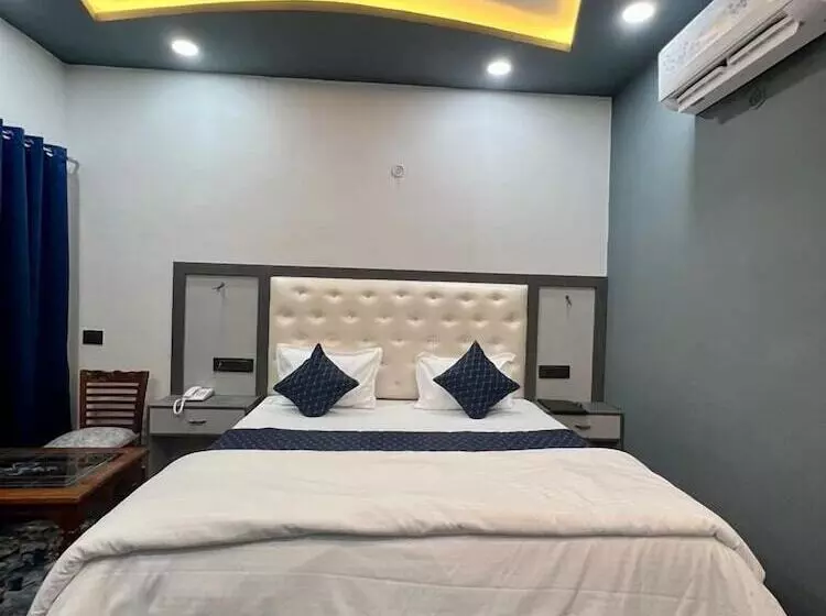 ホテル Maan Avadh