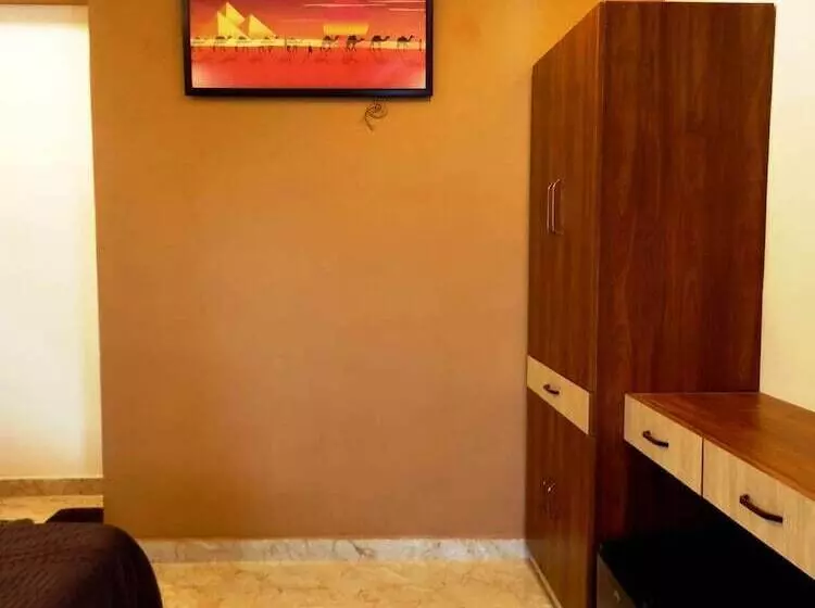 ホテル Maan Avadh