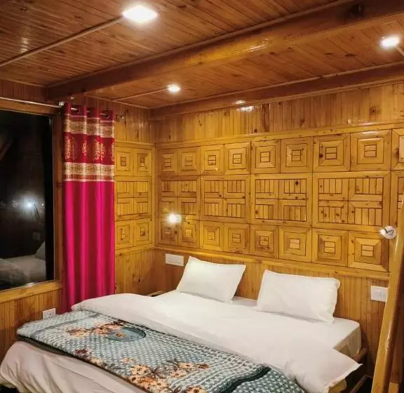 ホテル Northern Cedar Cabin