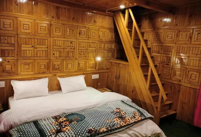 ホテル Northern Cedar Cabin