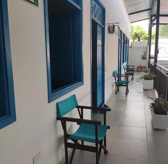 فندق Plaza Utica