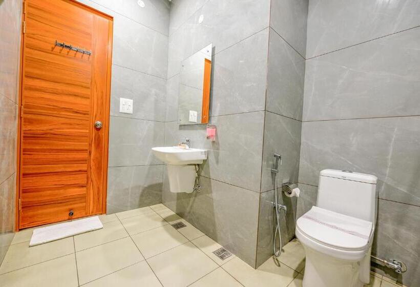 Fabhotel Prime Victoria Regency