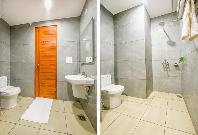 Fabhotel Prime Victoria Regency