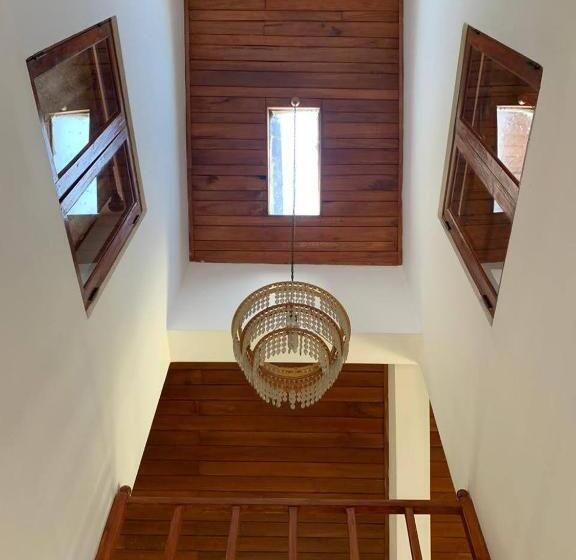 פנסיון Bellevue Retreat