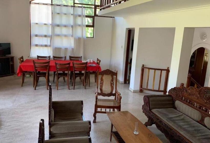 פנסיון Bellevue Retreat