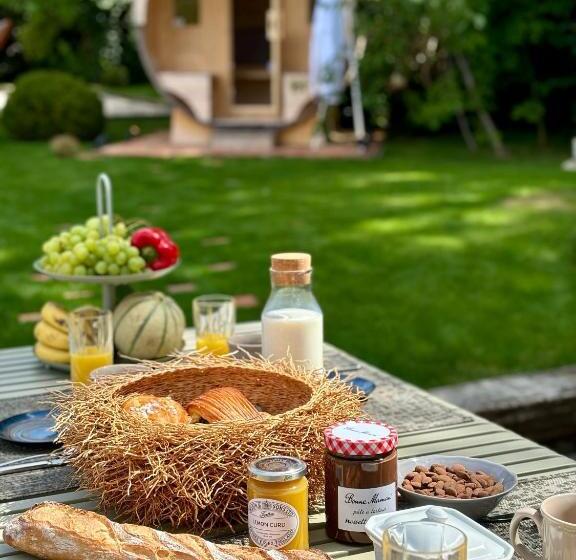 膳宿费 La Petite Maison De Giverny Gîte De Charme 5 étoiles Au Cœur Du Village 3 Chambres