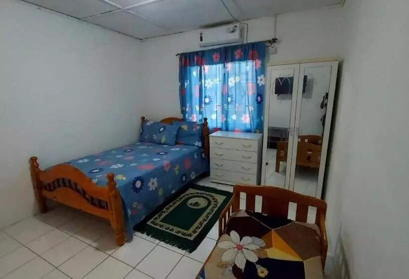 پانسیون Holiday Rooms In St Thomas Jamaica