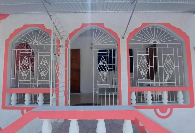پانسیون Holiday Rooms In St Thomas Jamaica