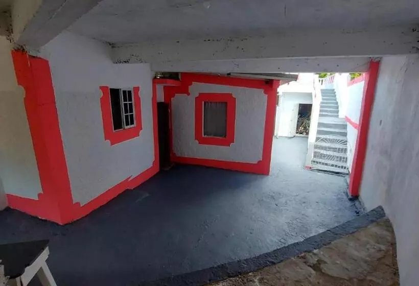 پانسیون Holiday Rooms In St Thomas Jamaica