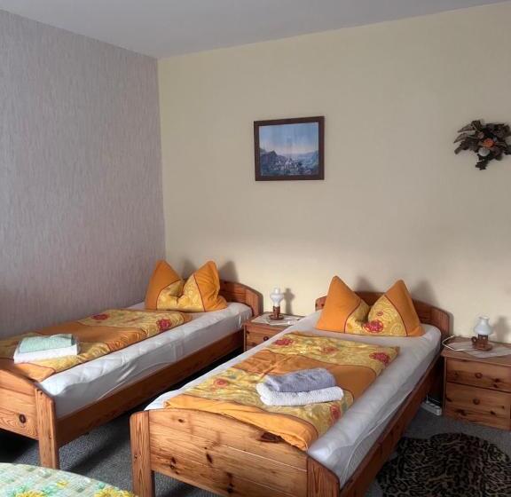 Pensão Mehrbettzimmer Erdgeschoss
