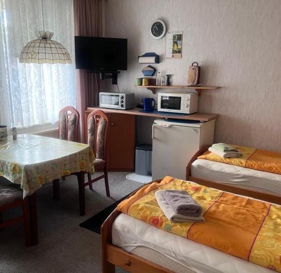 Pensão Mehrbettzimmer Erdgeschoss