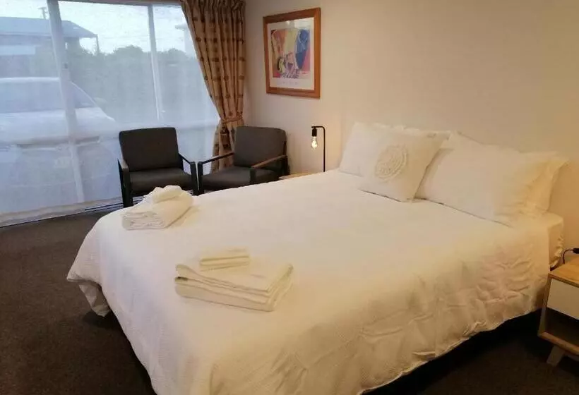 Majatalo Reeves Retreat Handy In Tasman