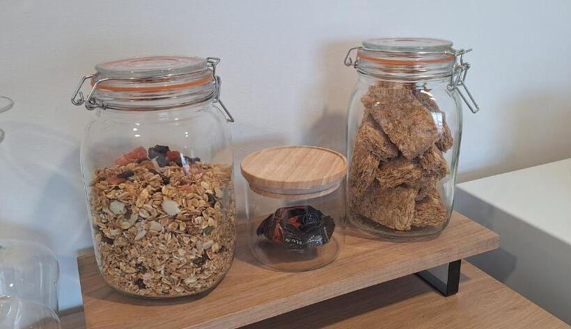 Pensió Reeves Retreat Handy In Tasman