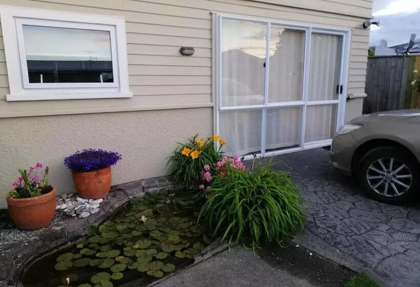 Majatalo Reeves Retreat Handy In Tasman