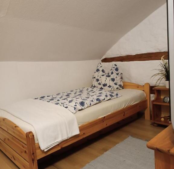 Отель Erlebnisreiterhof Wolferstadt