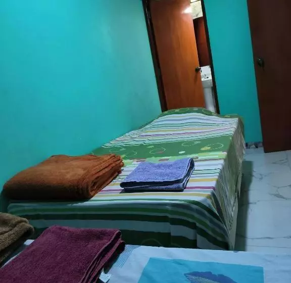 هتل Hostal Venecia