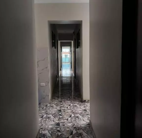 هتل Hostal Venecia
