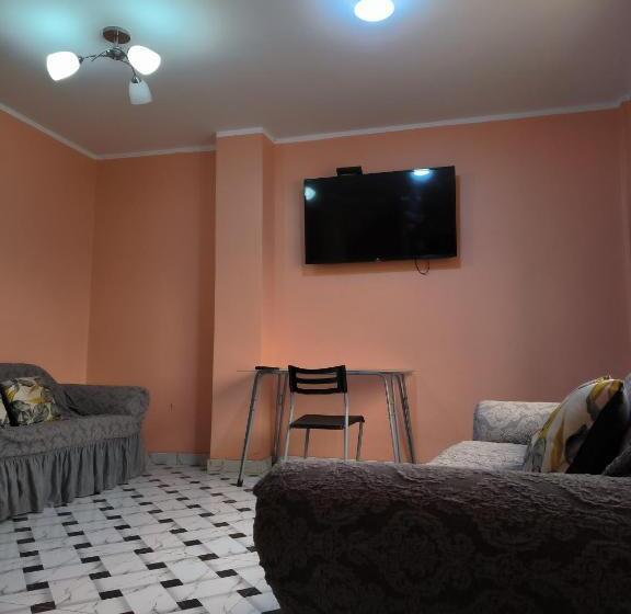 هتل Hostal Venecia