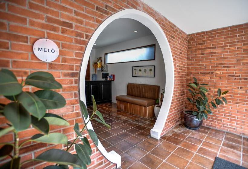 فندق Melo Suites