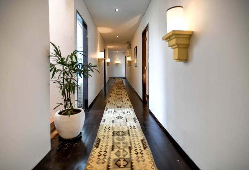 فندق Melo Suites