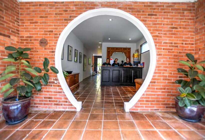 فندق Melo Suites